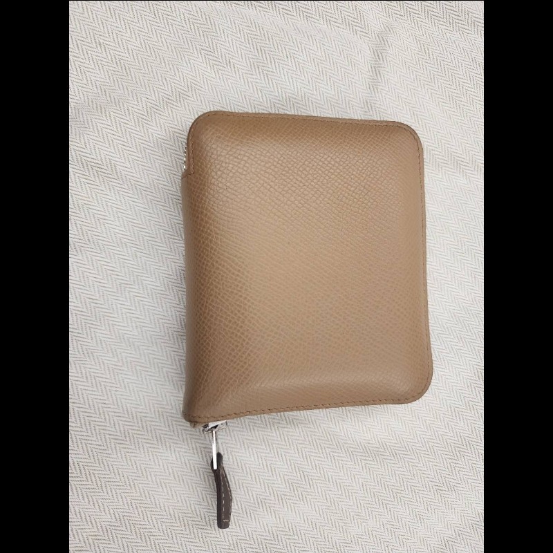 15000入手愛馬士絲巾短夾，無髒污破損-1