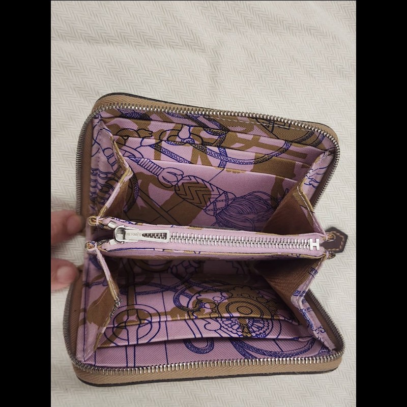 15000入手愛馬士絲巾短夾，無髒污破損-11