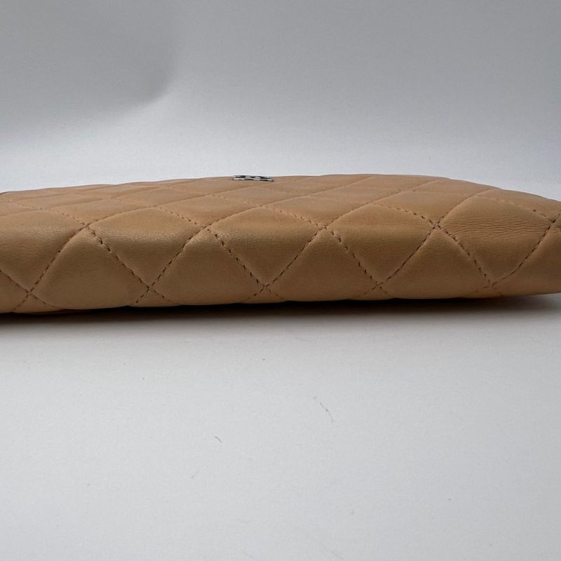 Chanel 菱格紋長款對折皮夾-10