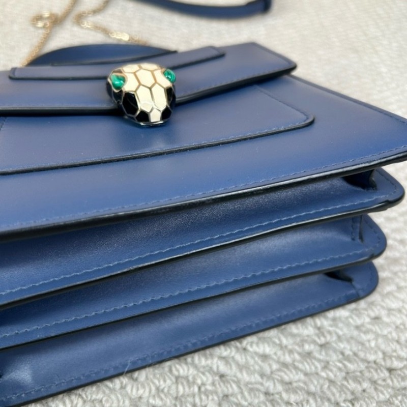 寶格麗Bvlgari藍色蛇頭風琴包 經典蛇頭 銀色五金 包型立體飽滿 可單肩可斜挎可手提 容量實用 日常通勤百搭氣質款-9