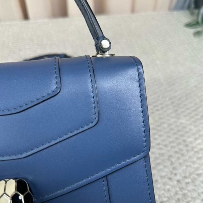 寶格麗Bvlgari藍色蛇頭風琴包 經典蛇頭 銀色五金 包型立體飽滿 可單肩可斜挎可手提 容量實用 日常通勤百搭氣質款-19