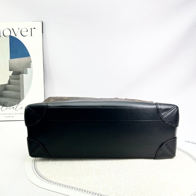 路易威登/Louis Vuitton   steamer 
lv 郵差包 男包 斜挎單肩 內裡容量大 短途出差皆可-4