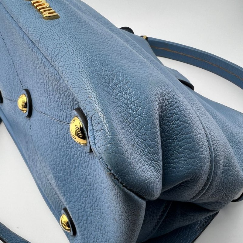 Miu Miu 鎖扣水桶包-10