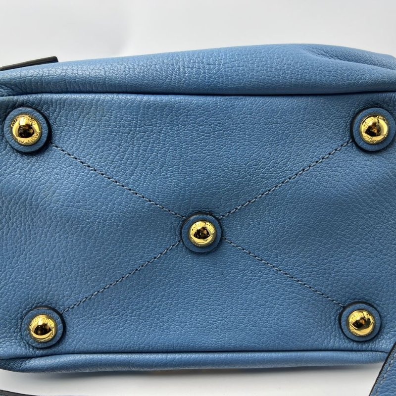 Miu Miu 鎖扣水桶包-12