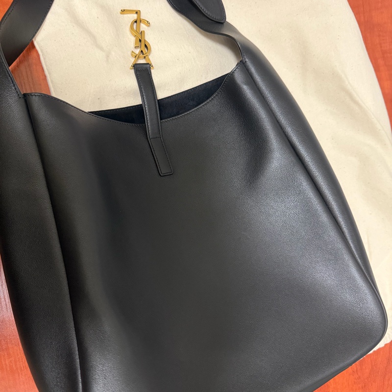 YSL聖羅蘭大號Hobo腋下包LE5À7-7