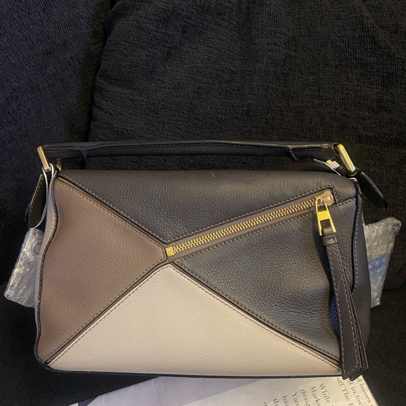 Loewe羅意威 puzzle小號拼色幾何包 尺寸:24×16-3