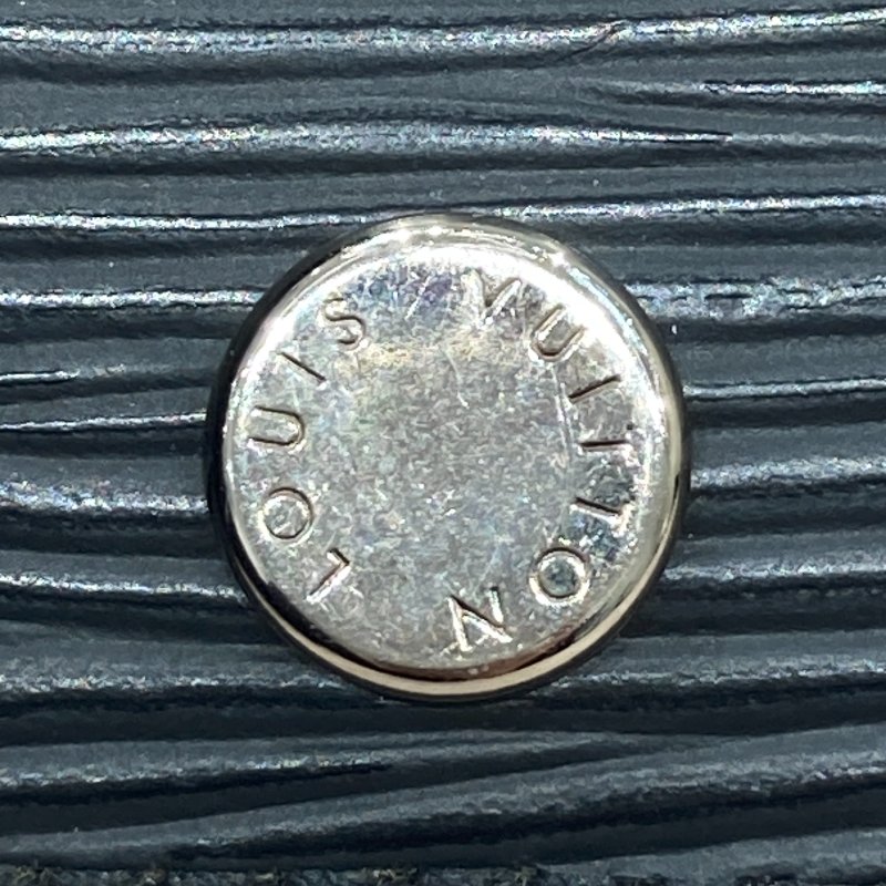 LOUIS VUITTON 路易威登 M56169 ENVELOPPE CARTE DE VISITE 水波紋名片夾 EPI皮革 黑色 銀釦-13