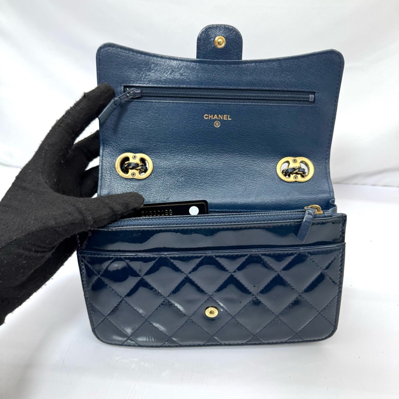 CHANEL   香奈兒 WOC 菱格紋漆皮鏈條包  NO.21 海軍藍-6
