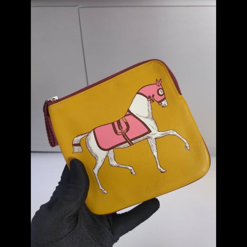 Hermes 駝黃底白馬/粉底白線皮革拉鍊小方零錢包-1