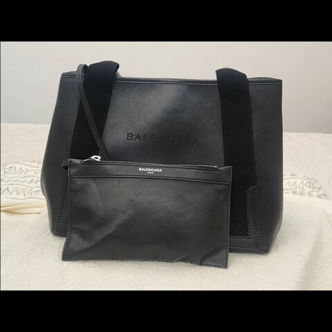 巴黎世家 子母皮革款 包況優. 18888帶回家