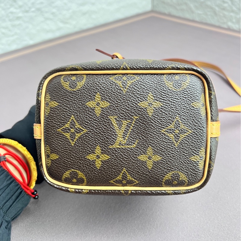 LV路易威登 Nano Noe抽繩水桶包-4