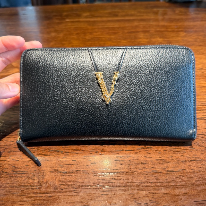 Versace 經典V字長夾-0