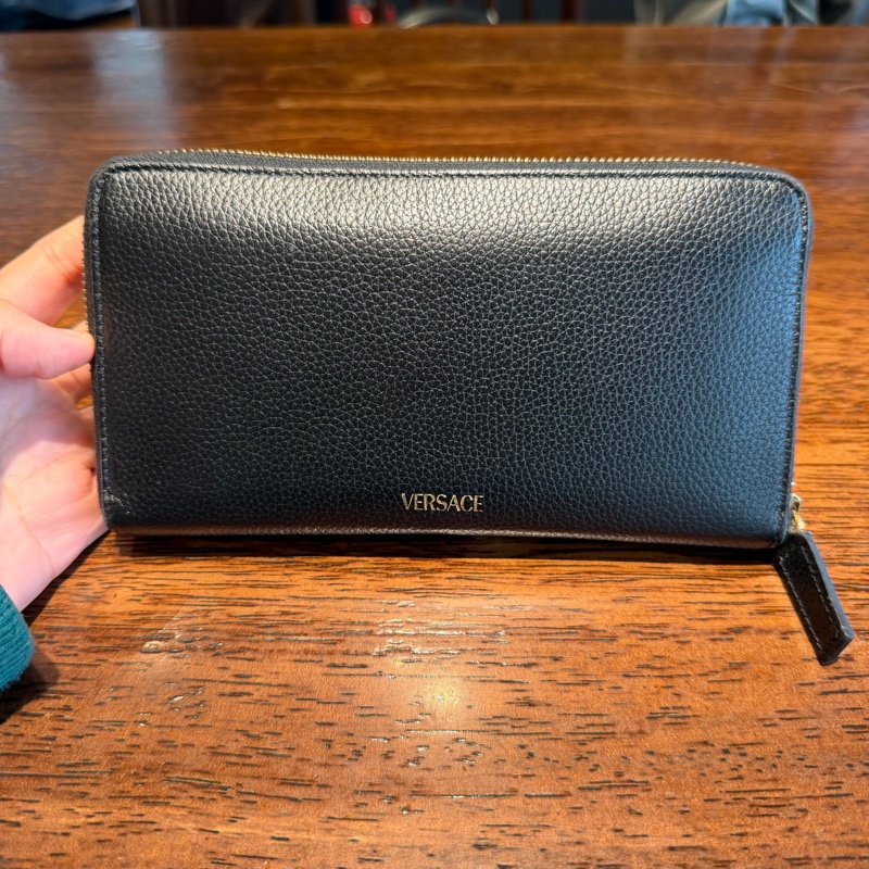 Versace 經典V字長夾-6