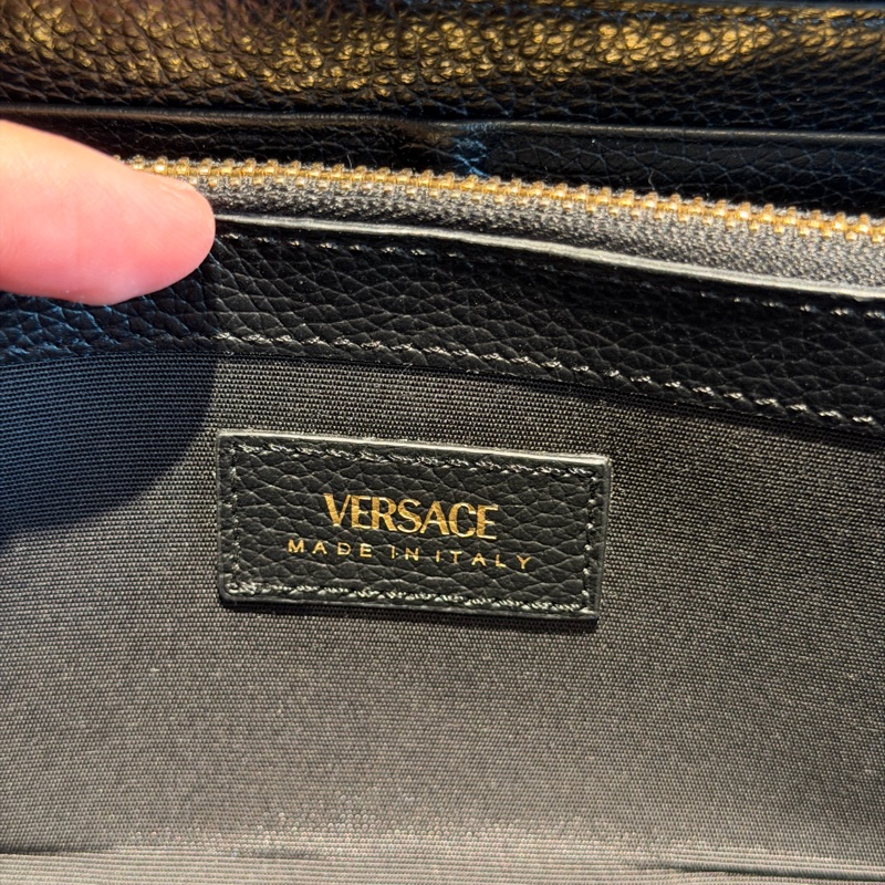 Versace 經典V字長夾-7