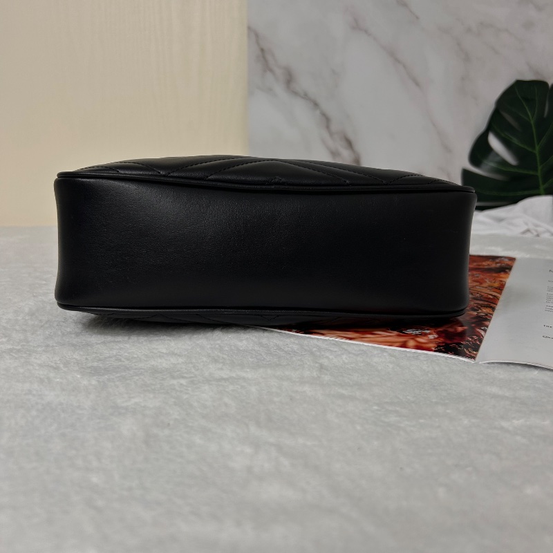 Gucci 雙 G Marmont 中號相機包-13