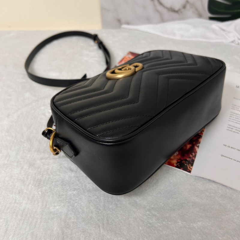 Gucci 雙 G Marmont 中號相機包-14
