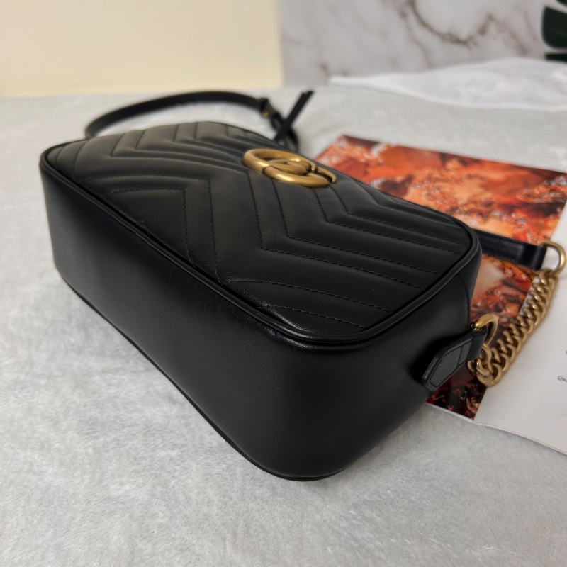 Gucci 雙 G Marmont 中號相機包-15