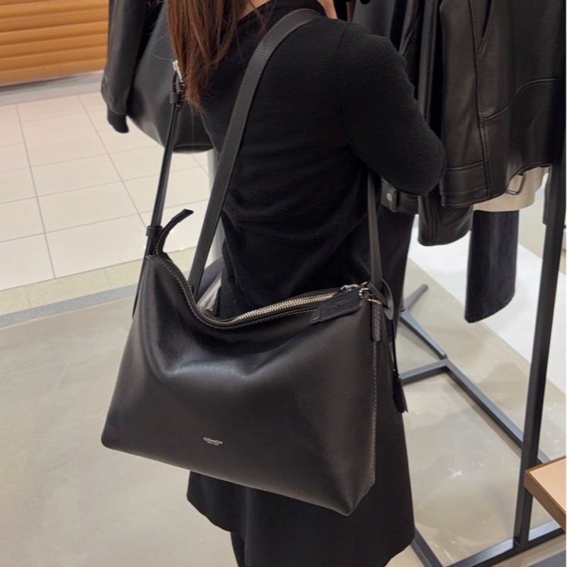 Coach MOTT 33號郵差包-2