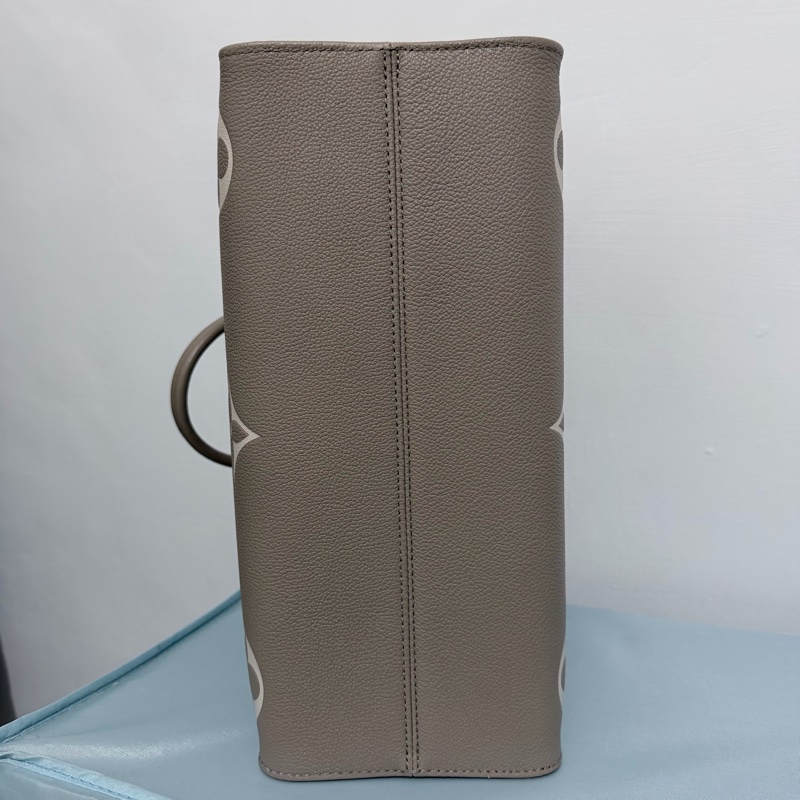 LV ONTHEGO MM-7