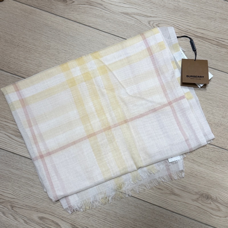 Burberry 寬版格紋羊毛圍巾 卡士達米色-3