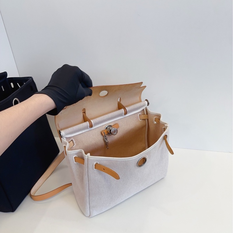 ✨Hermes Herbag31 後背包 焦糖配皮 銀扣🍁-11