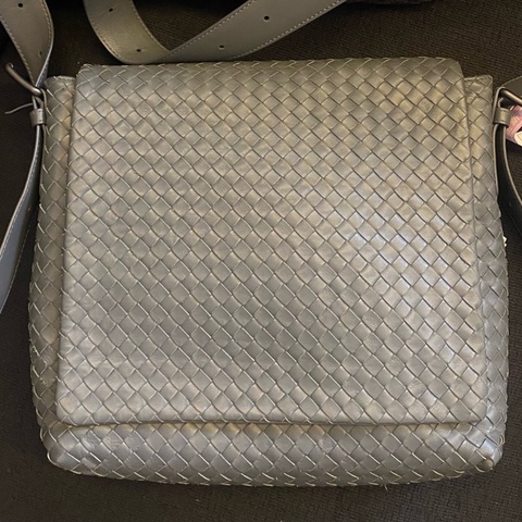 BV葆蝶家 灰色編織斜挎包 尺寸:30×34 🈚附件