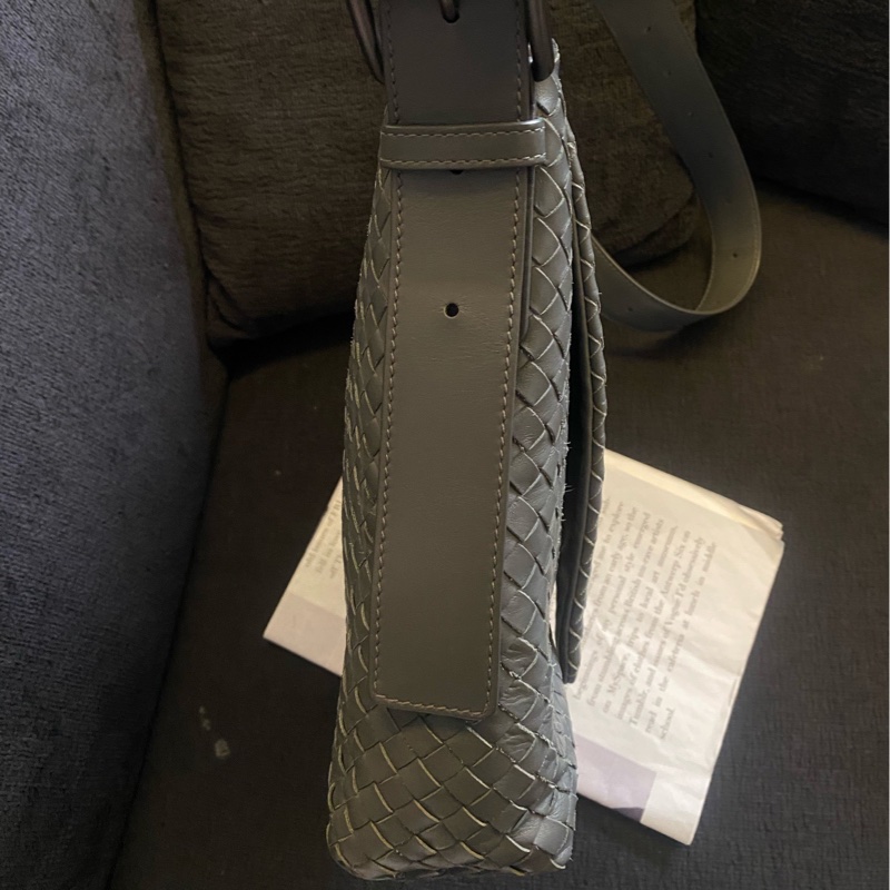 BV葆蝶家 灰色編織斜挎包 尺寸:30×34 🈚附件-4