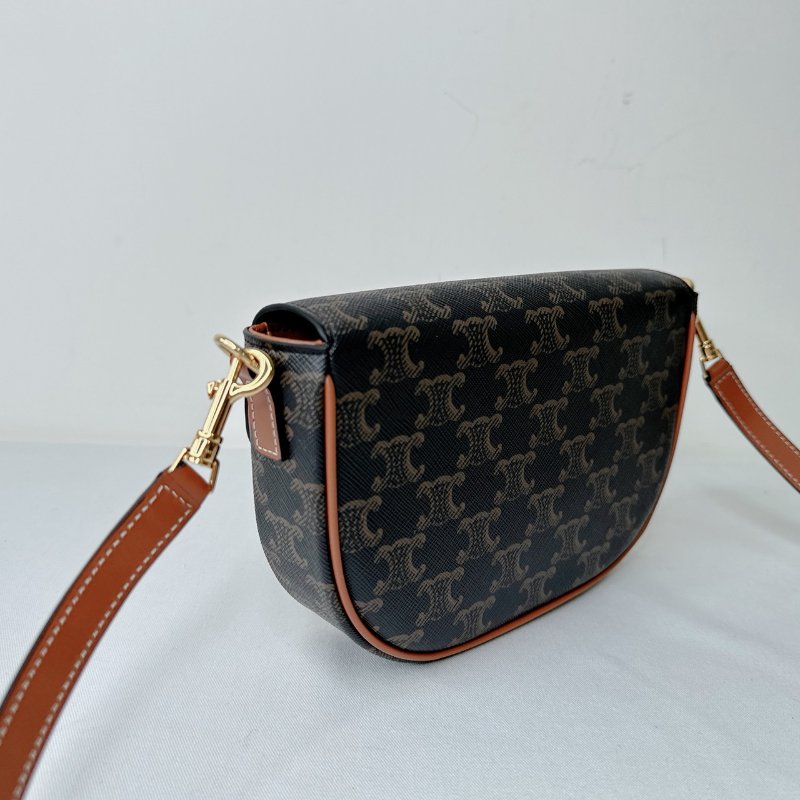 CELINE 全新FOLCO凱旋門老花馬鞍包-7