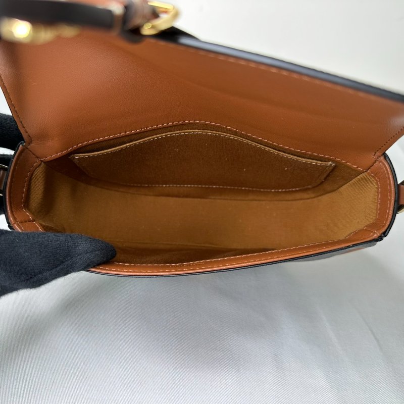 CELINE 全新FOLCO凱旋門老花馬鞍包-9