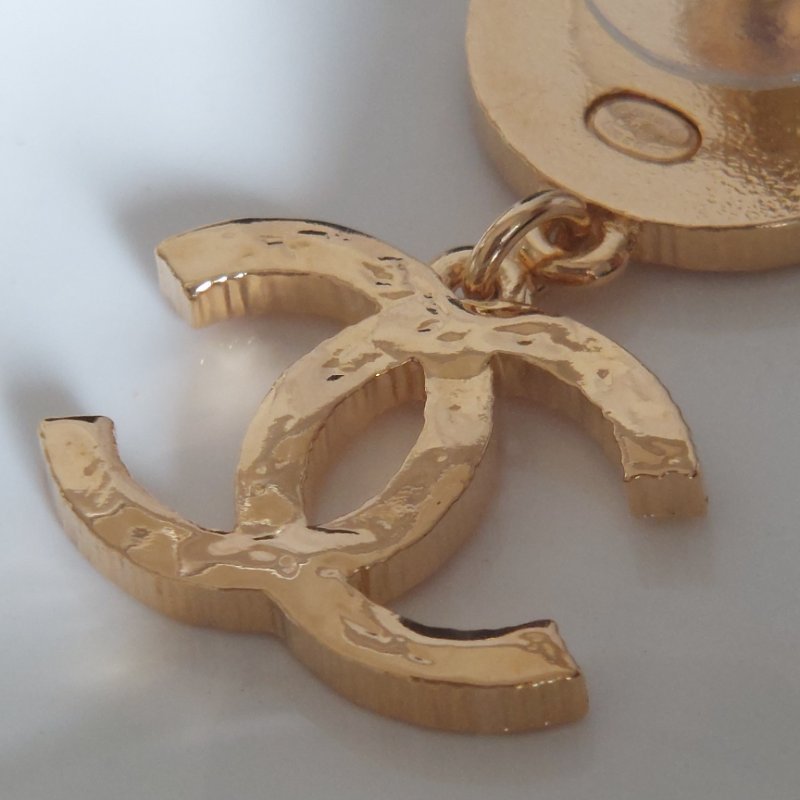 Chanel 24c🌈現品實拍 🌈金色熔岩圓雙C耳環👏9.8成新 未使用閒置品-25