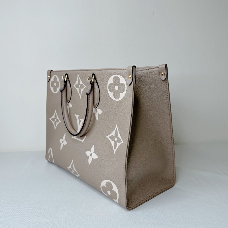 LV OnTheGo MM斑鳩灰托特包-3