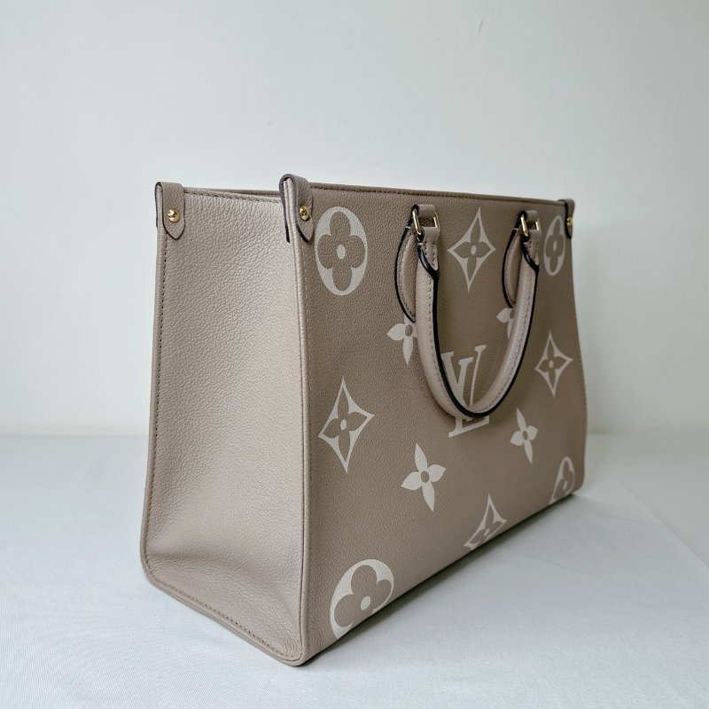 LV OnTheGo MM斑鳩灰托特包-4