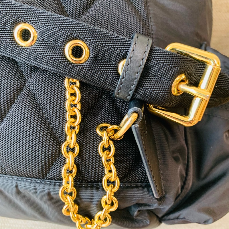 Burberry 焦糖色皮革軍旅後背包 (經典黑/M號)-5