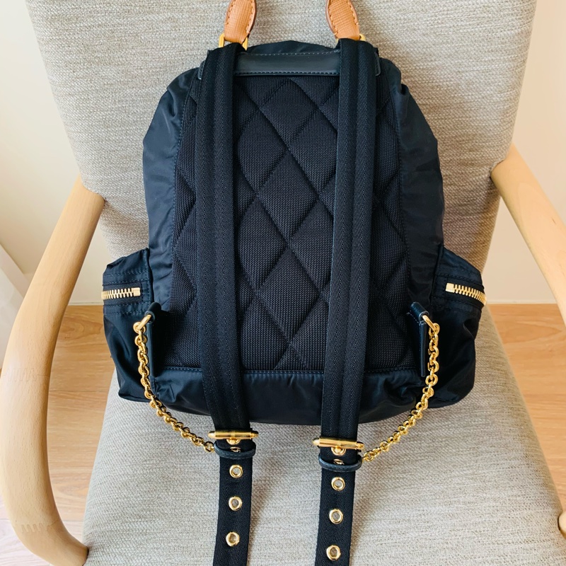 Burberry 焦糖色皮革軍旅後背包 (經典黑/M號)-7