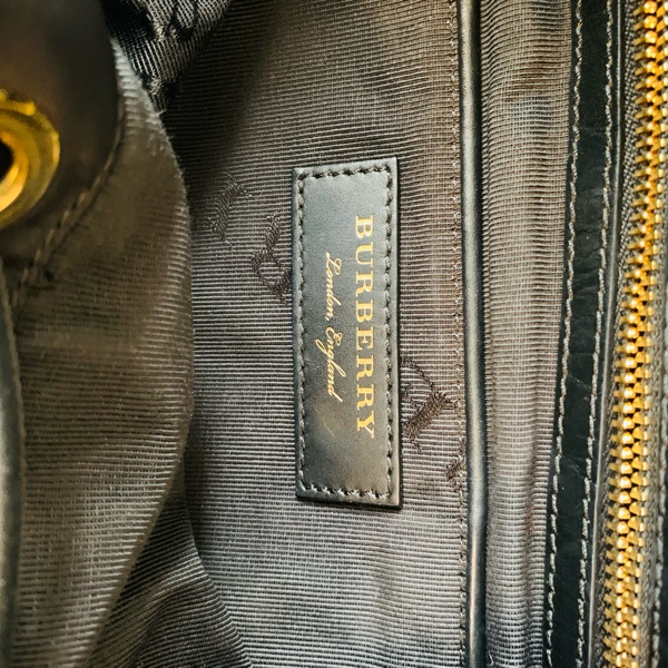 Burberry 焦糖色皮革軍旅後背包 (經典黑/M號)-10