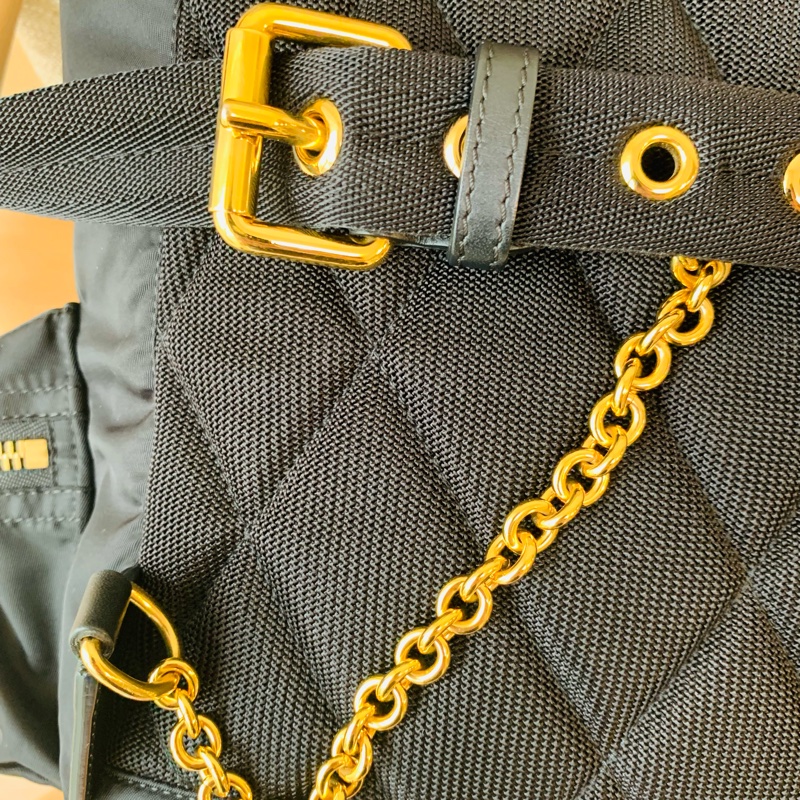 Burberry 焦糖色皮革軍旅後背包 (經典黑/M號)-11