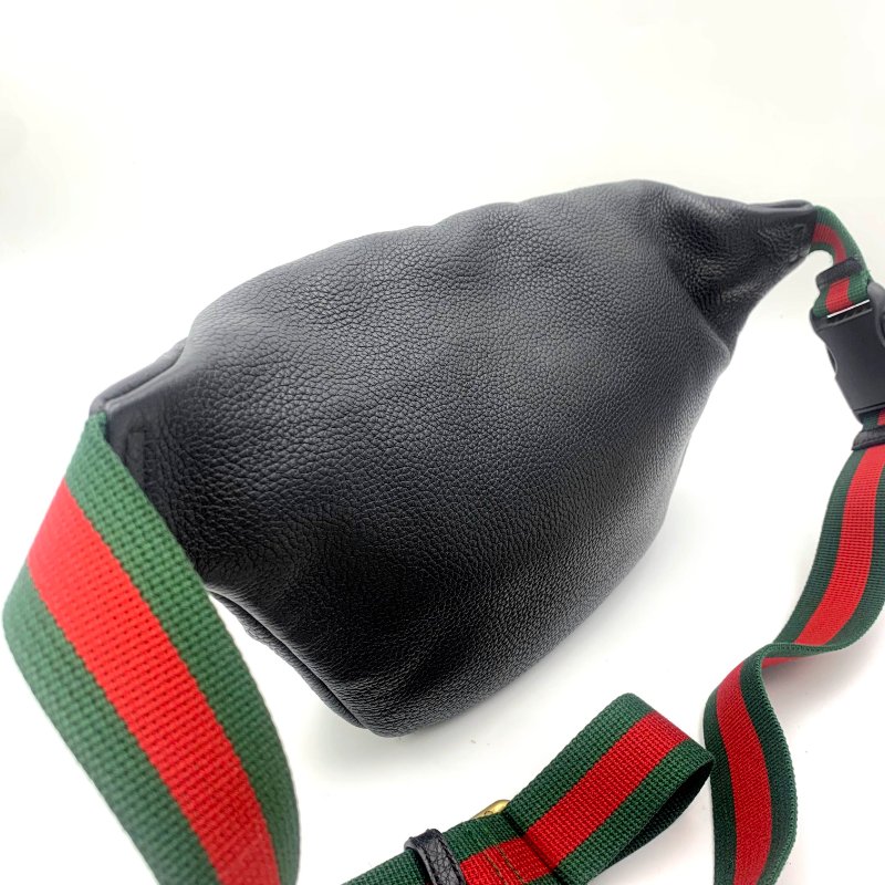 Gucci 古馳黑色牛皮印花胸包,Print系列,斜背包,古馳,楊冪,蔡依林同款,二手真品,正品,現貨,免運-2