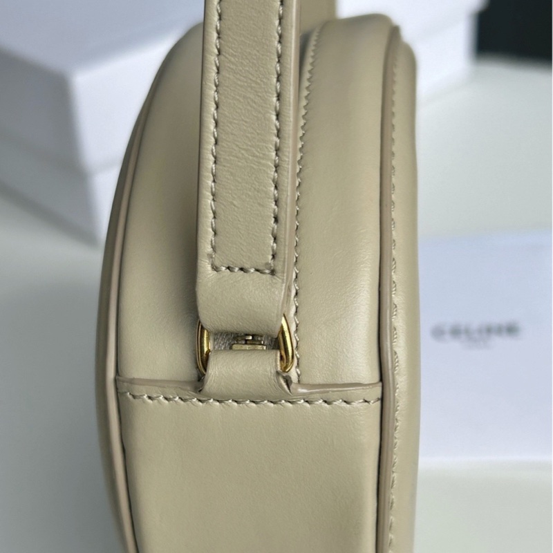 Celine賽琳凱旋門logo月餅包斜挎包，底長16釐米，附件盒子小票。-7