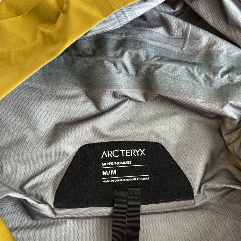 Arcteryx  始祖鳥男用Beta 防水外套 M-8