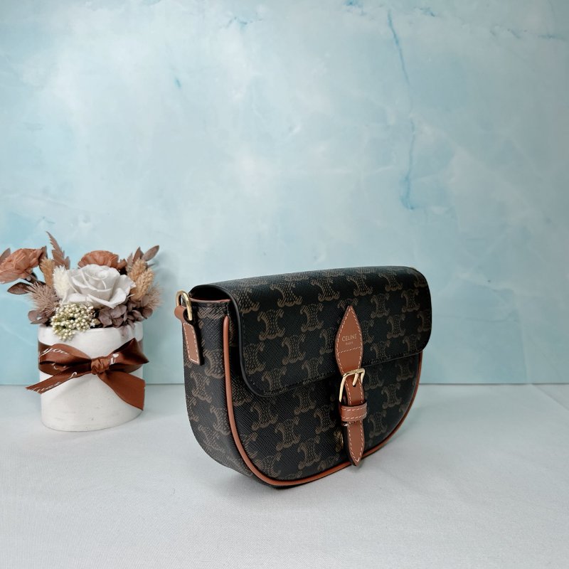 CELINE 全新FOLCO凱旋門馬鞍包-3