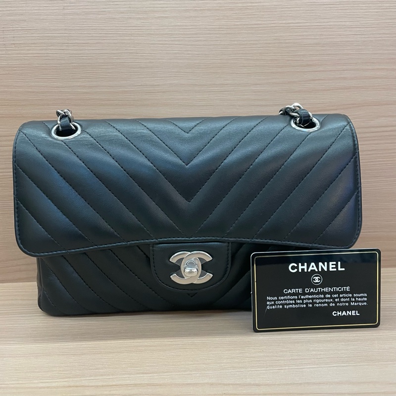 Chanel香奈儿V纹 cf黑色羊皮 中號2021年,30開 有卡 有塵袋 無盒子,尺寸底長23*高14*寬7*-0