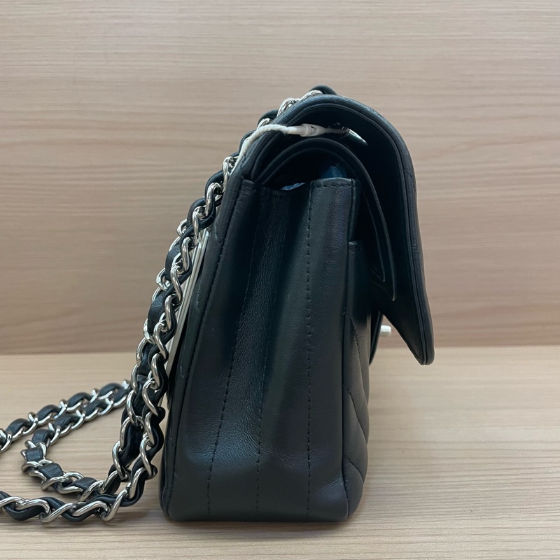 NO:C69 Chanel香奈儿V纹 cf黑色羊皮 中號2021年，30開 有卡 有塵袋 無盒子，尺寸底長23*高14*寬7*-3