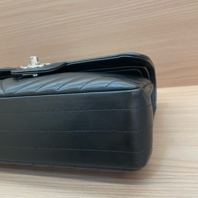 NO:C69 Chanel香奈儿V纹 cf黑色羊皮 中號2021年，30開 有卡 有塵袋 無盒子，尺寸底長23*高14*寬7*-6