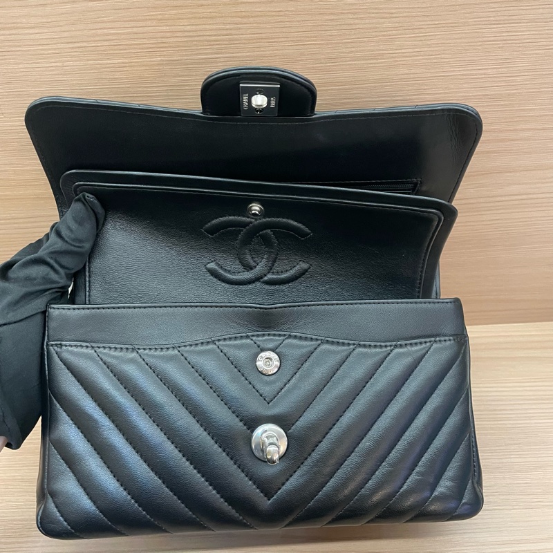 NO:C69 Chanel香奈儿V纹 cf黑色羊皮 中號2021年，30開 有卡 有塵袋 無盒子，尺寸底長23*高14*寬7*-11
