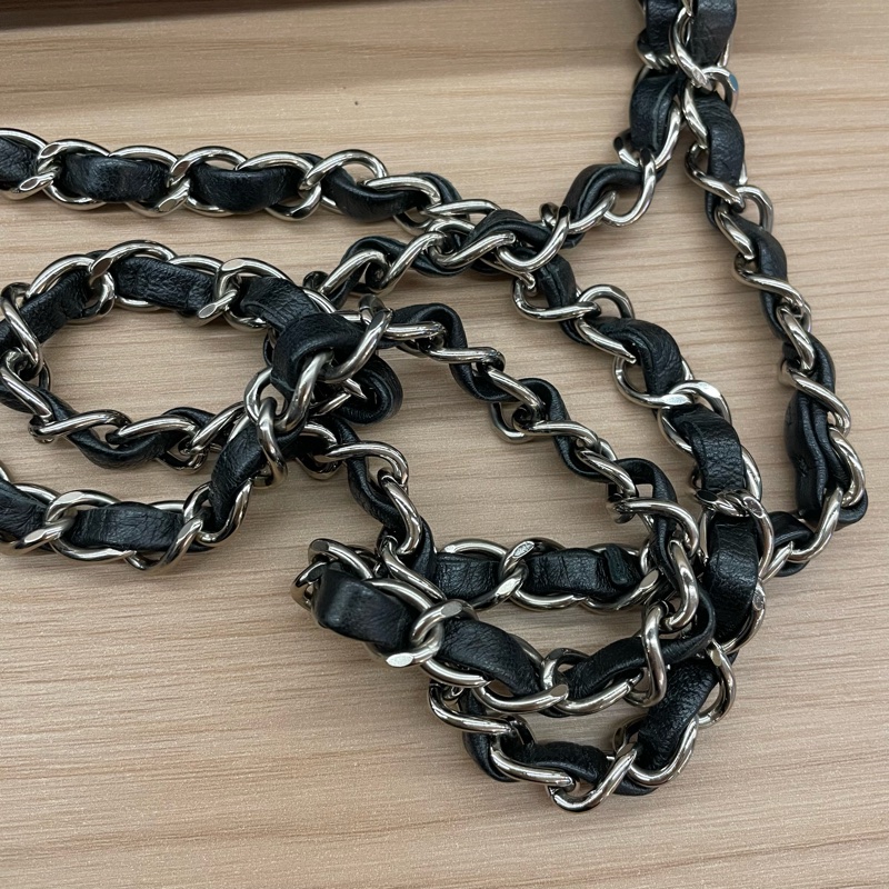 NO:C69 Chanel香奈儿V纹 cf黑色羊皮 中號2021年，30開 有卡 有塵袋 無盒子，尺寸底長23*高14*寬7*-14