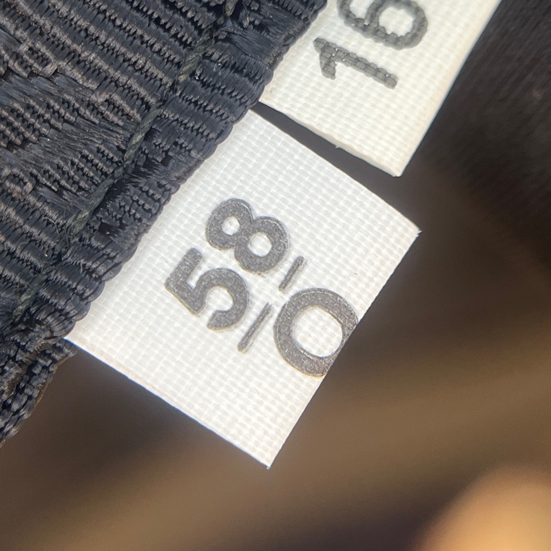 Prada普拉達 黑色尼龍單扣郵差包 有塵袋 尺寸:24×25-6