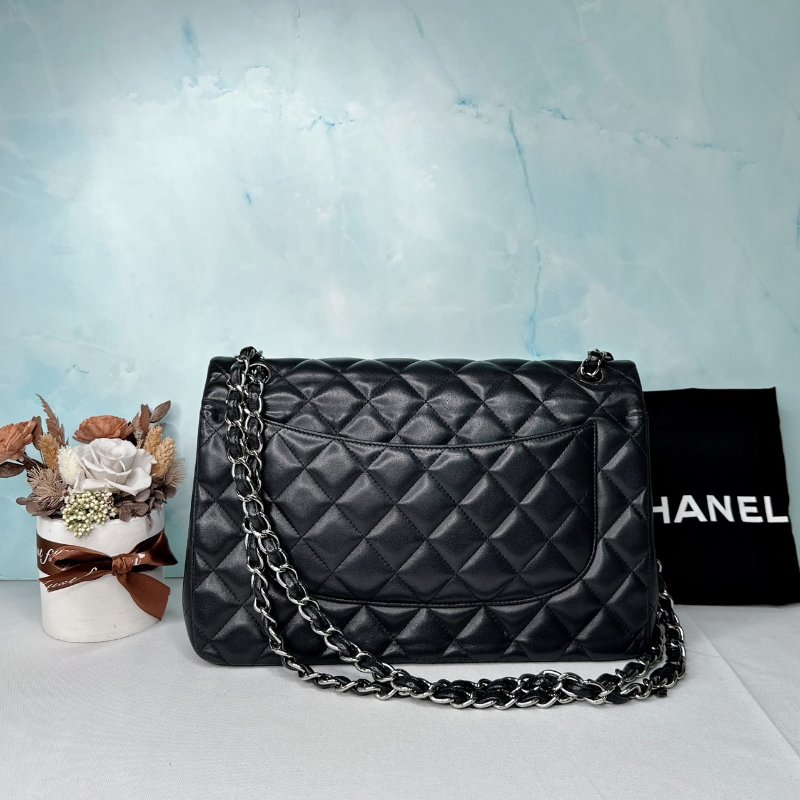 CHANEL 黑銀羊CF30-1