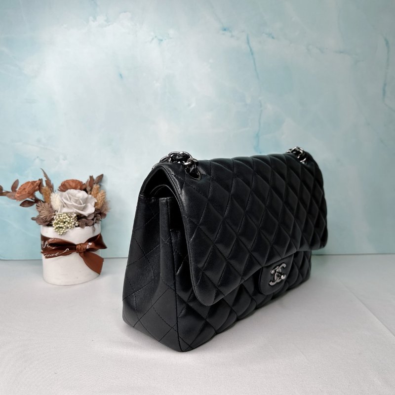 CHANEL 黑銀羊CF30-3