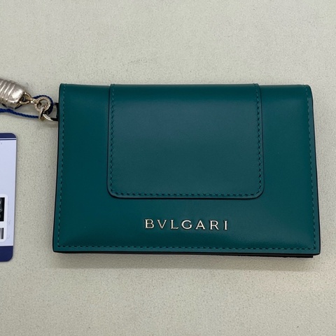 99新寶格麗/Bvlgari  蛇頭卡包 小牛皮  附件:盒子 保卡