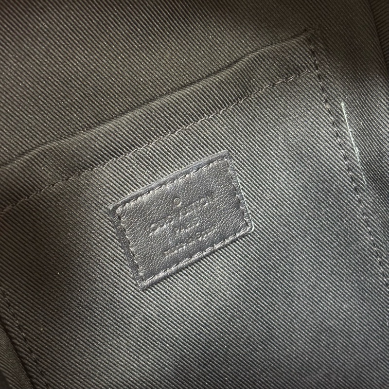 LV老花小書包-11